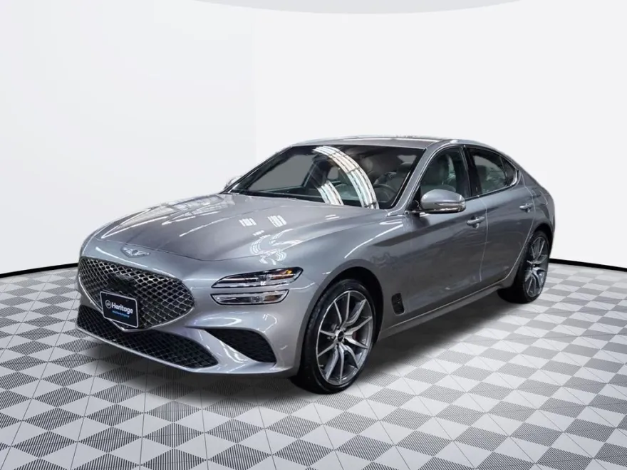 2025 Genesis G70 2.5T photo 1