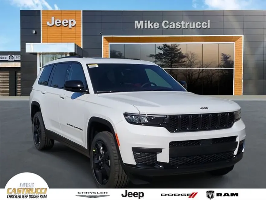 2025 Jeep Grand Cherokee Altitude photo 1