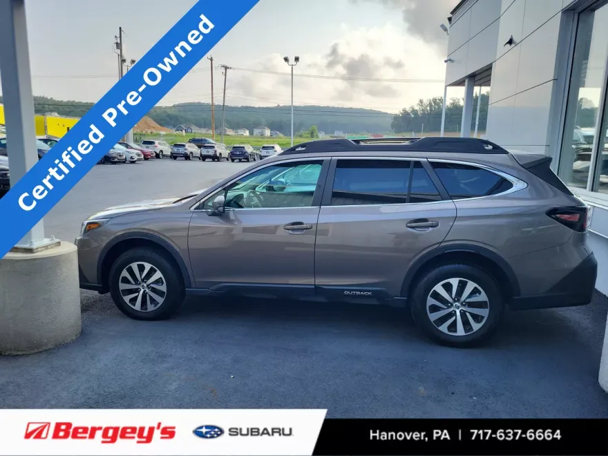 2022 Subaru Outback Premium photo 1
