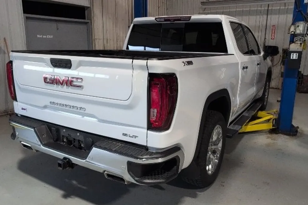 2020 Gmc Sierra 1500 SLT photo 1