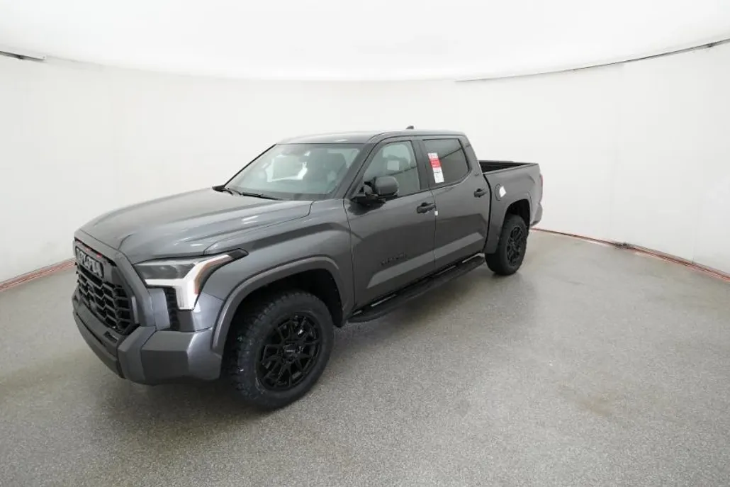 2026 Toyota Tundra SR5 CrewMax photo 1