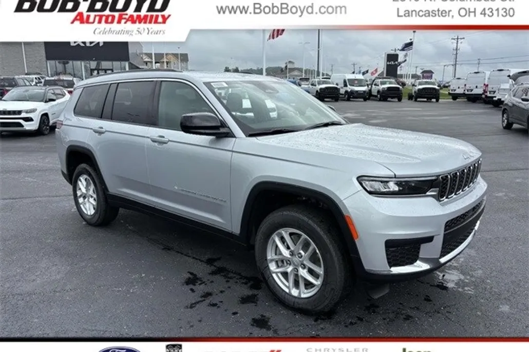 2025 Jeep Grand Cherokee Laredo photo 1