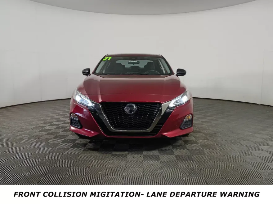 2021 Nissan Altima 2.5 SR photo 1