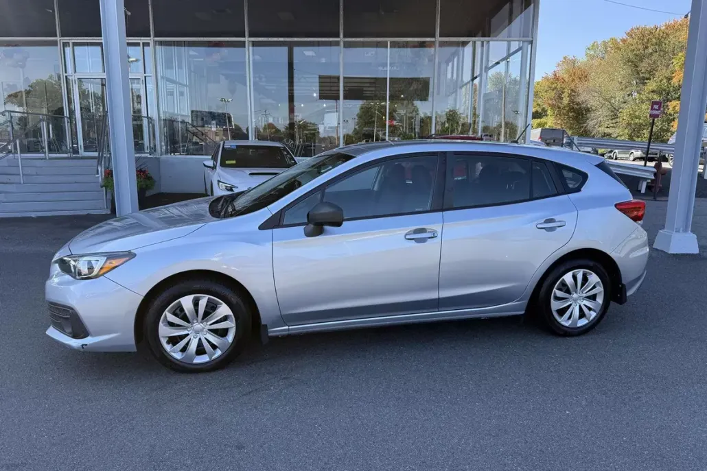 2023 Subaru Impreza Base photo 1