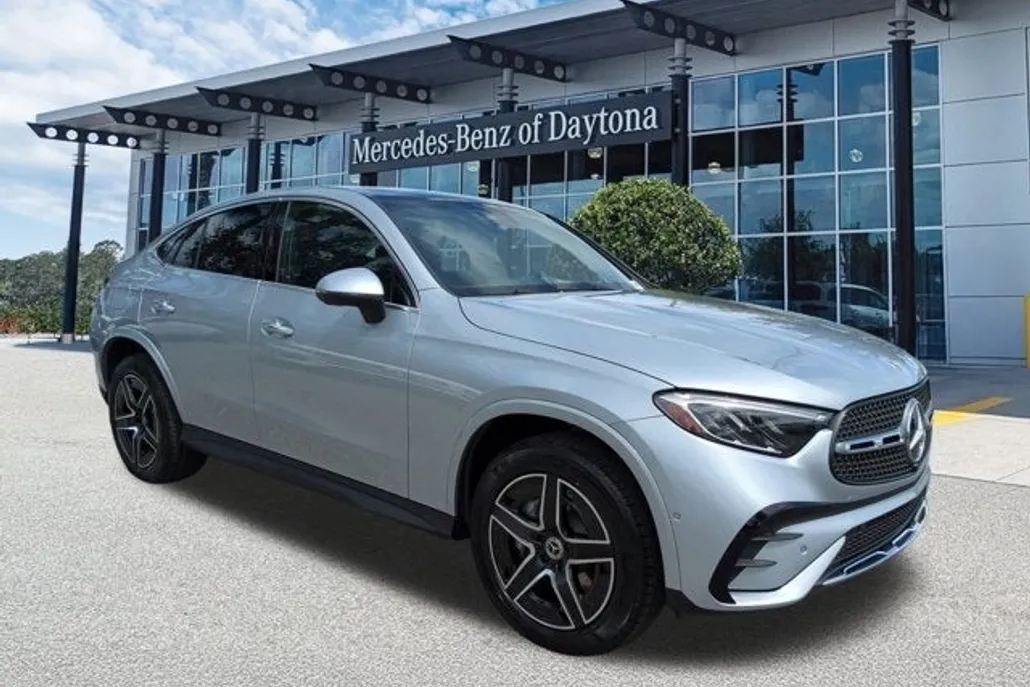 2026 Mercedes Benz GLC 300 4MATIC photo 1