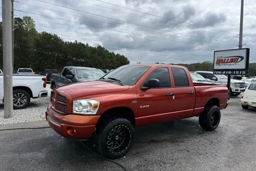 2008 Dodge Ram SLT photo 1
