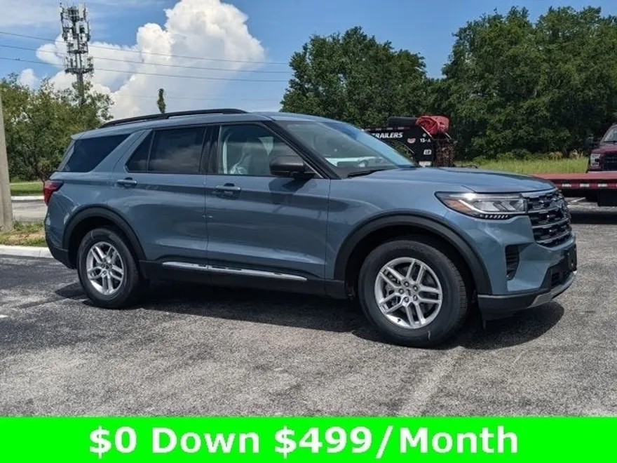 2025 Ford Explorer photo 1