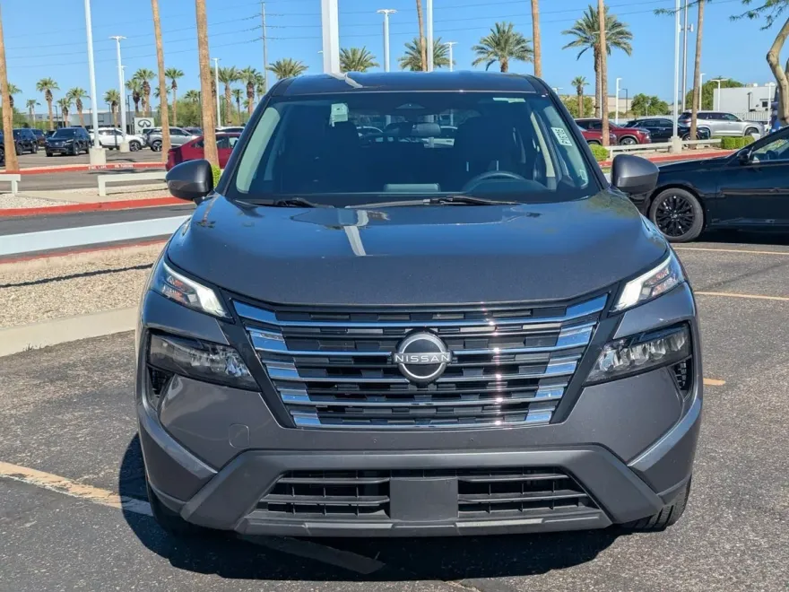 2024 Nissan Rogue SV photo 1