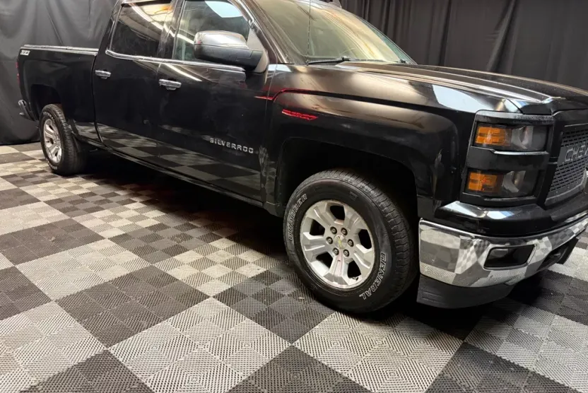 2014 Chevrolet Silverado 1500 LT photo 1