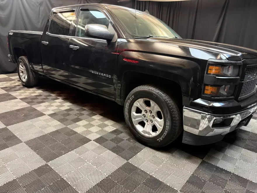 2014 Chevrolet Silverado 1500 LT photo 1