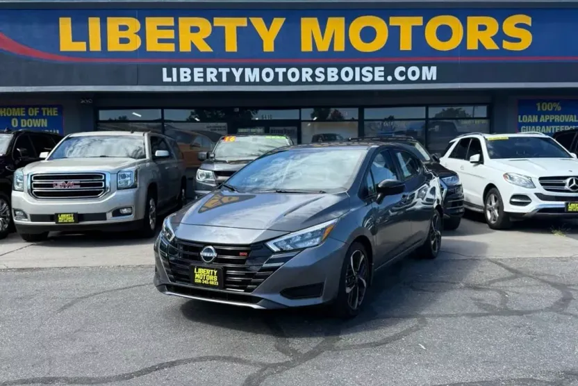 2024 Nissan Versa SR Sedan photo 1
