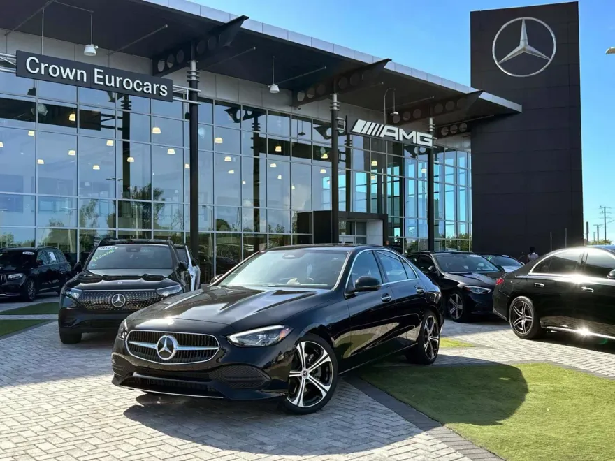 2025 Mercedes Benz C 300 Sedan photo 1
