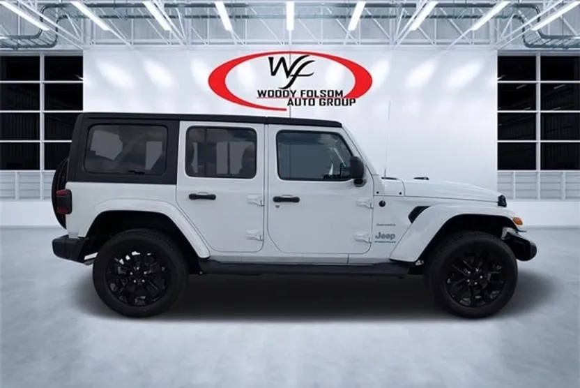 2023 Jeep Wrangler 4xe Sahara photo 1