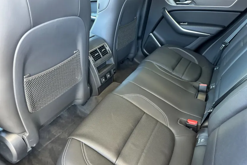 2026 Jaguar F-PACE P250 R-Dynamic S photo 1