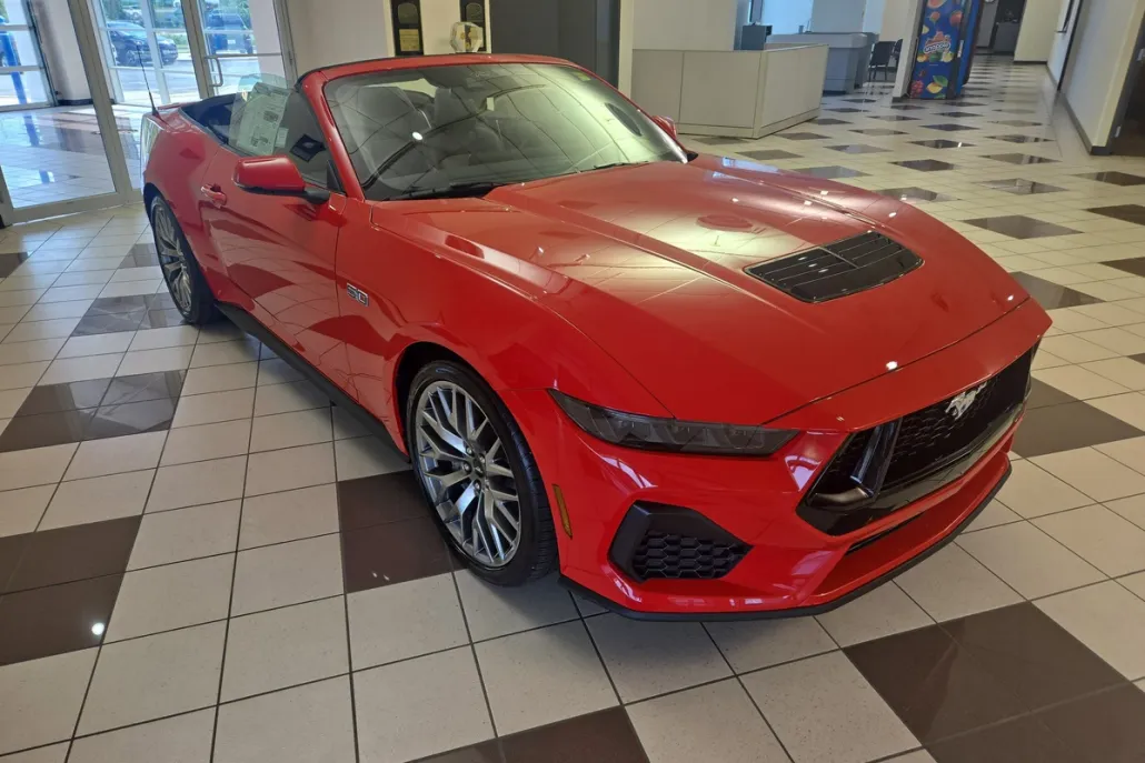 2025 Ford Mustang GT Premium Convertible photo 1