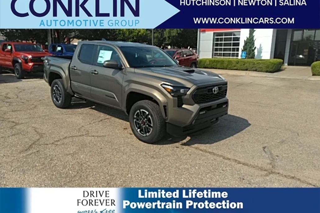 2025 Toyota Tacoma TRD Sport photo 1