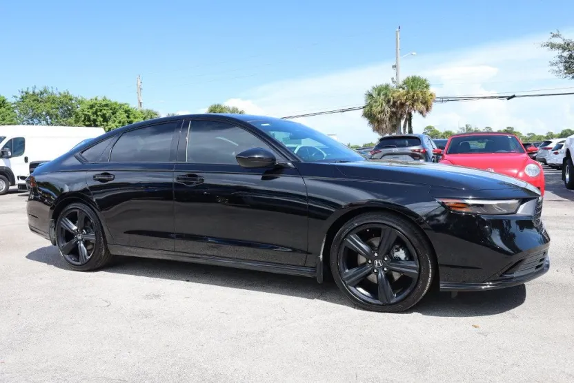 2024 Honda Accord Hybrid Sport-L photo 1