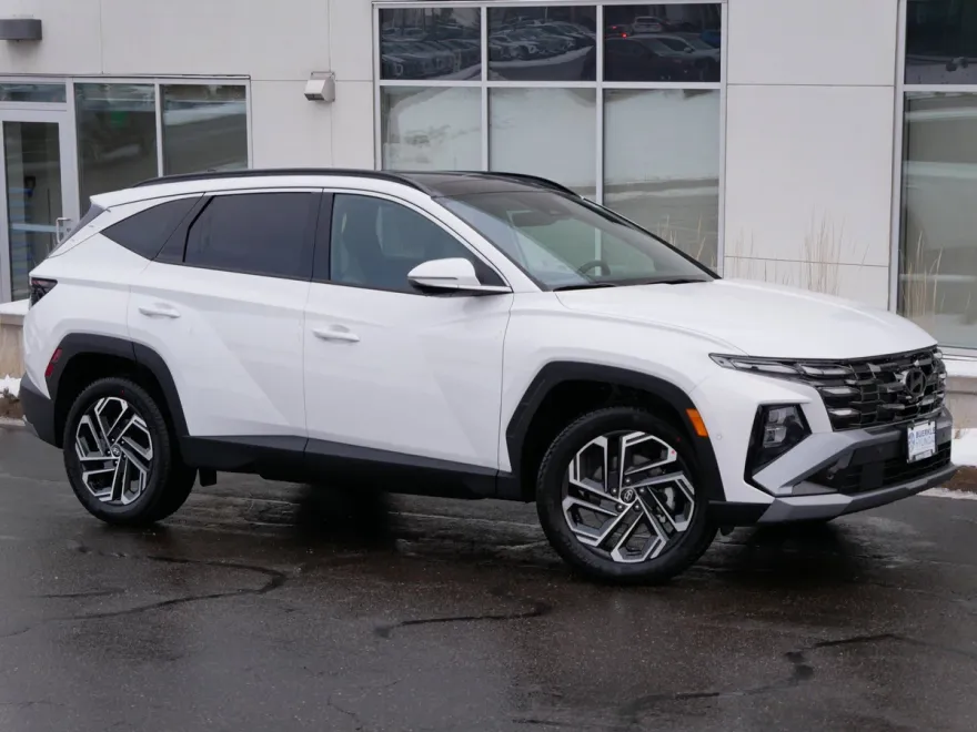 2025 Hyundai Tucson Limited photo 1