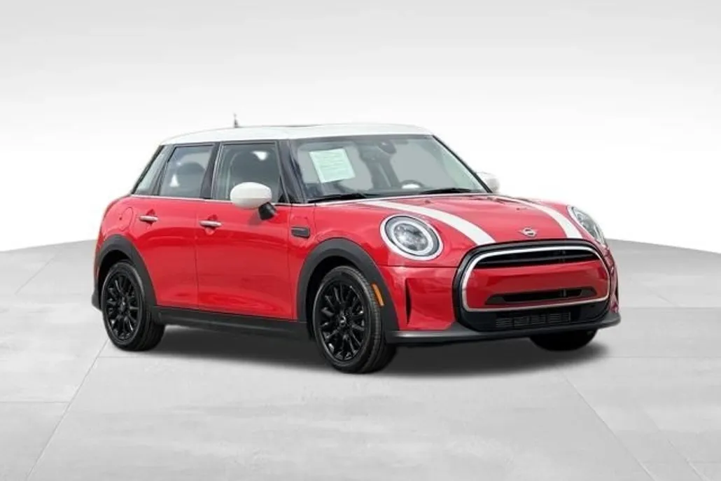 2023 Mini Cooper 4 Door Hardtop Base photo 1