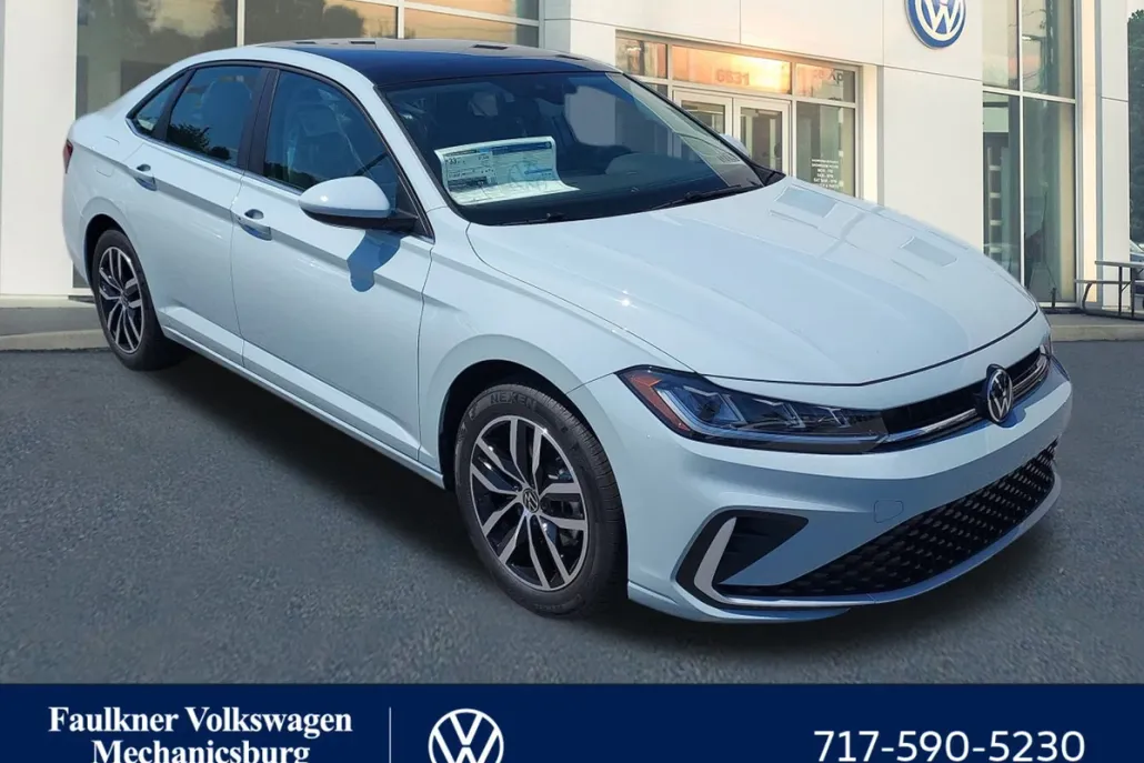 2025 Volkswagen Jetta SE photo 1