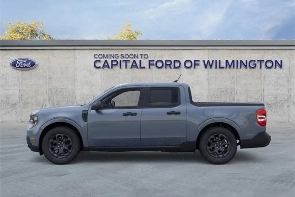 2025 Ford Maverick XLT photo 1