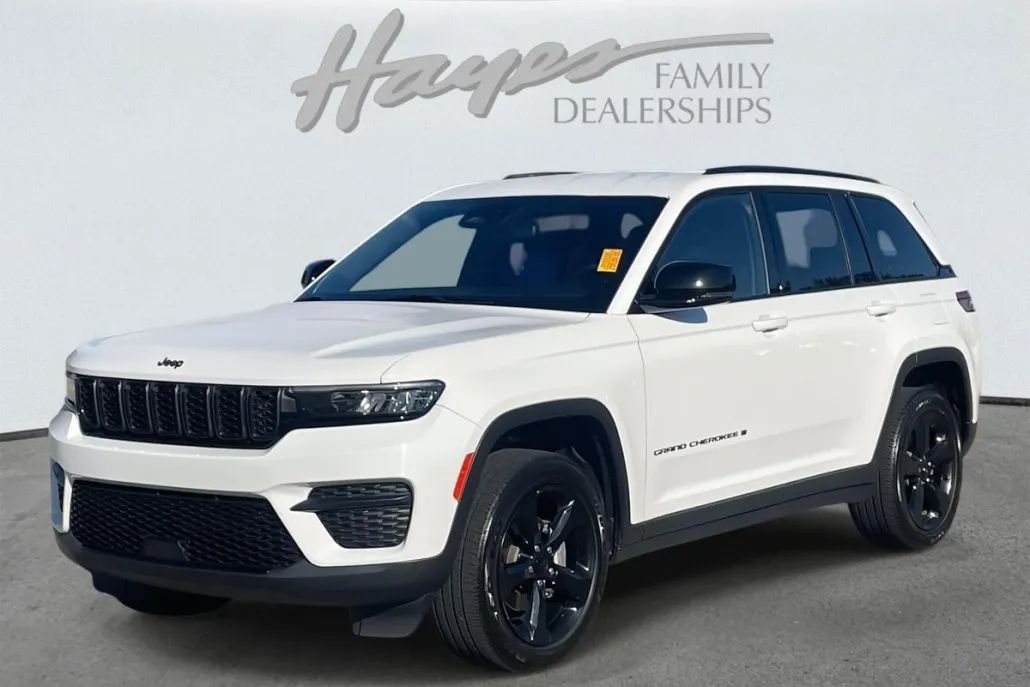 2023 Jeep Grand Cherokee Altitude photo 1