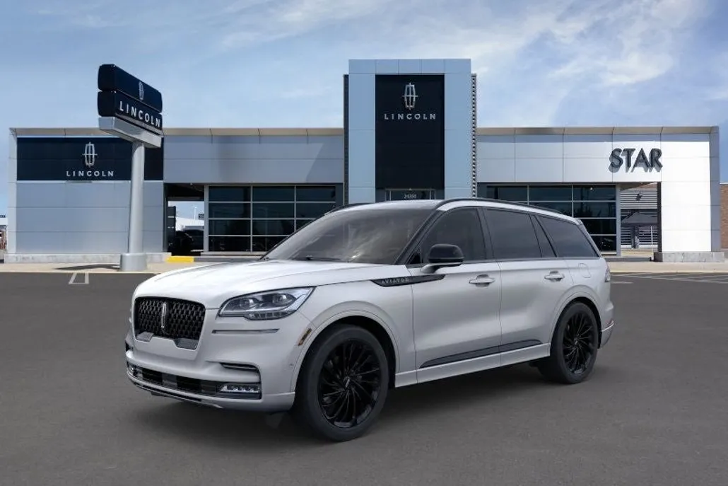 2024 Lincoln Aviator Black Label photo 1