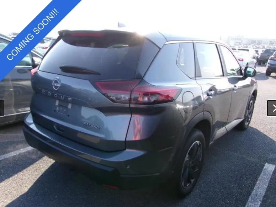 2024 Nissan Rogue SV photo 1