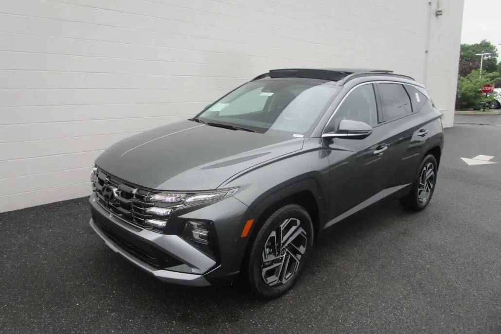 2025 Hyundai Tucson Hybrid Limited photo 1