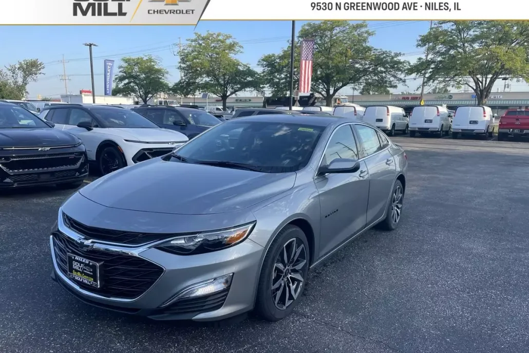 2025 Chevrolet Malibu RS photo 1