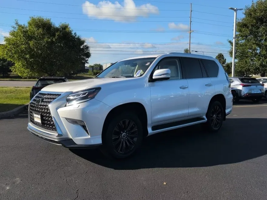 2023 Lexus GX 460 Premium photo 1