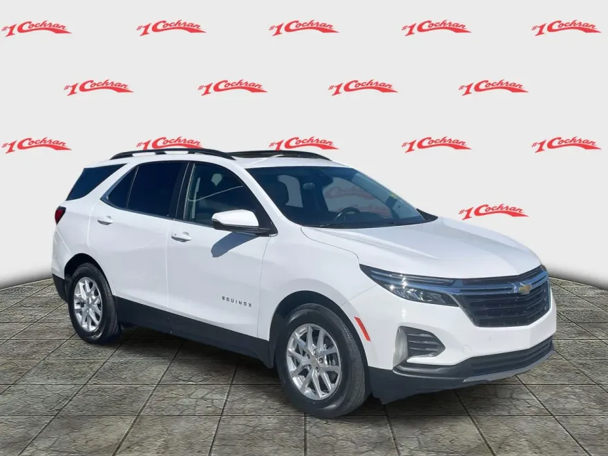 2022 Chevrolet Equinox LT photo 1
