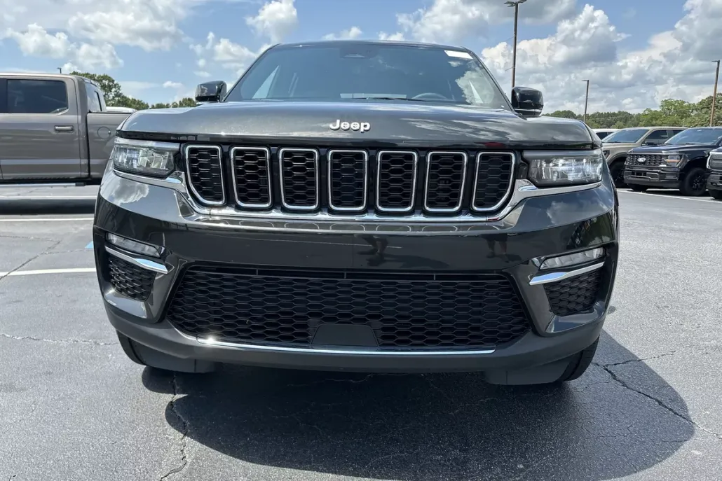 2024 Jeep Grand Cherokee Limited photo 1