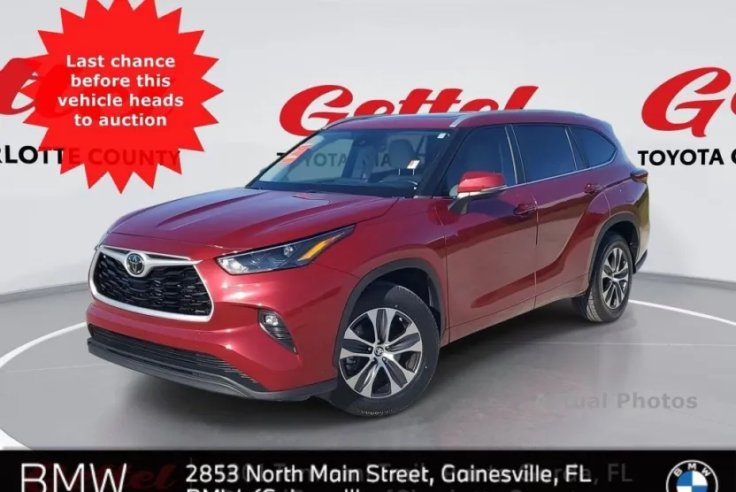 2023 Toyota Highlander XLE photo 1