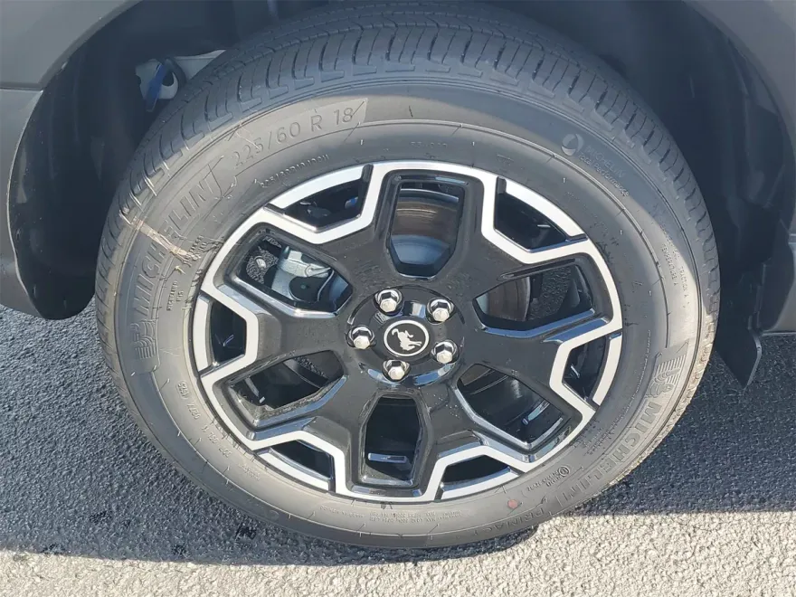 2025 Ford Bronco Sport Outer Banks photo 1