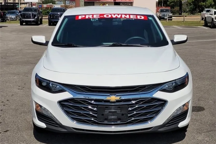 2024 Chevrolet Malibu 1LT photo 1