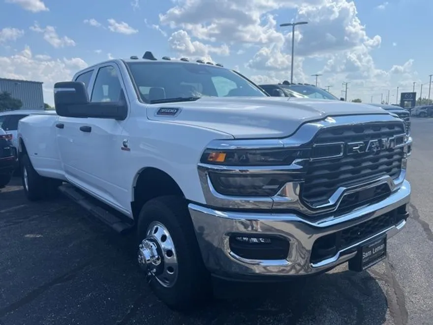 2025 Ram 3500 Tradesman photo 1