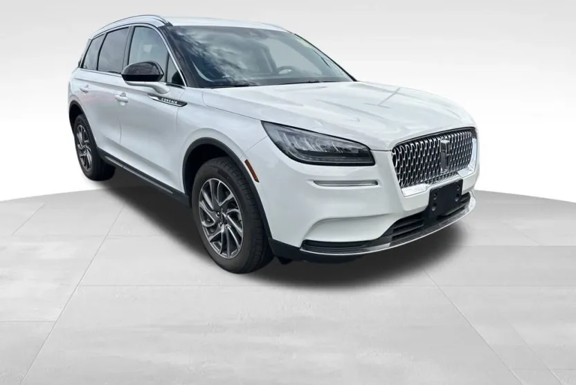 2021 Lincoln Corsair Standard photo 1