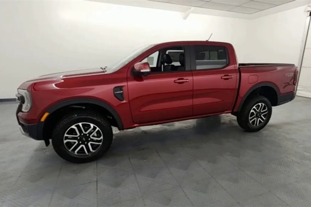 2025 Ford Ranger Lariat photo 1