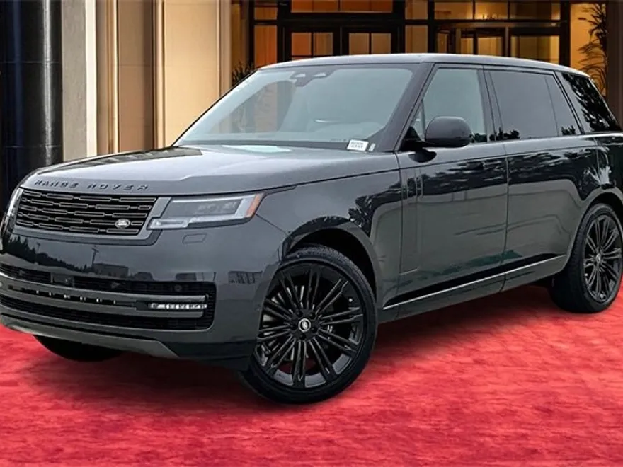 2025 Land Rover Range Rover SE photo 1