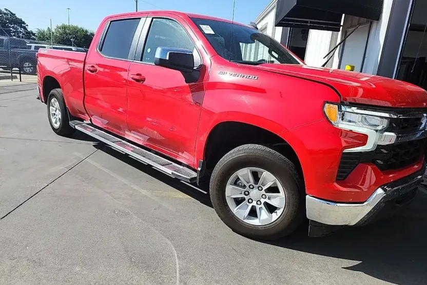 2024 Chevrolet Silverado LT photo 1