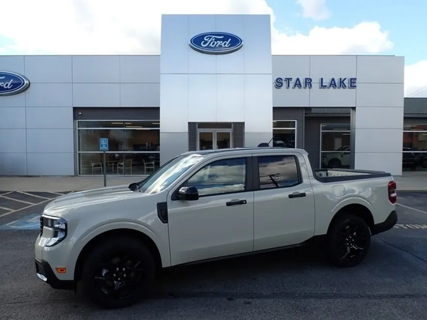 2025 Ford Maverick XLT photo 1