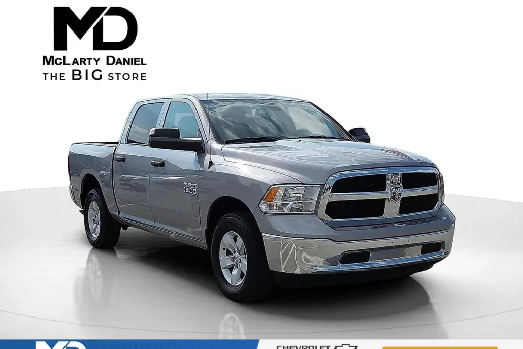 2023 Ram 1500 Classic SLT photo 1