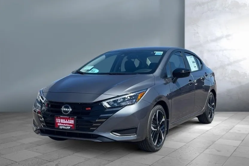 2025 Nissan Versa SR photo 1
