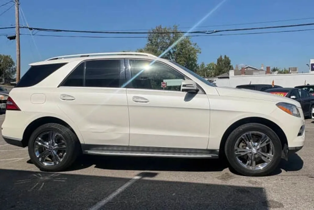 2013 Mercedes Benz ML 350 photo 1