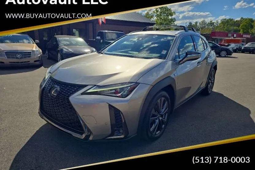 2019 Lexus UX 200 F SPORT photo 1