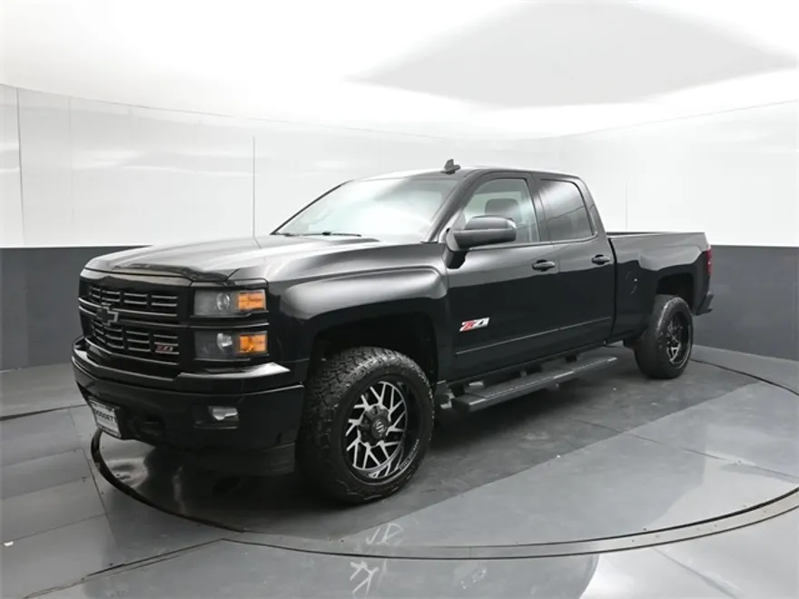2015 Chevrolet Silverado 1500 LT photo 1