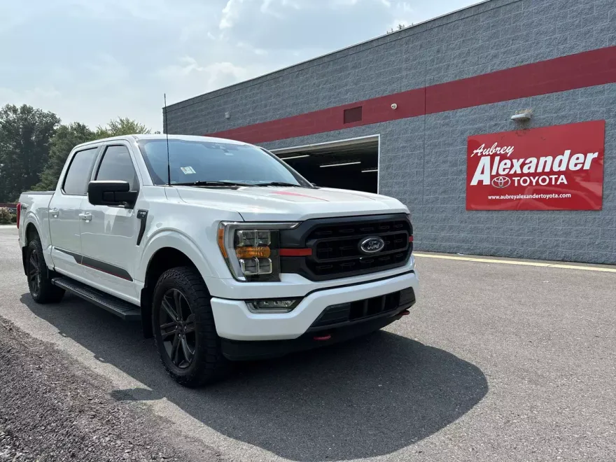 2022 Ford F-150 XLT photo 1