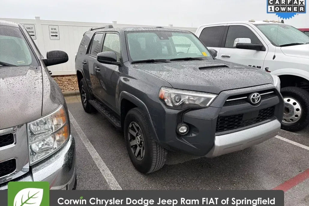 2024 Toyota 4Runner TRD Off-Road photo 1