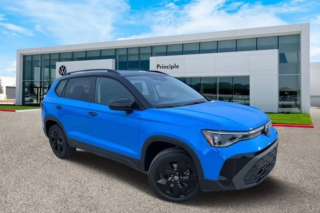 2025 Volkswagen Taos SE photo 1